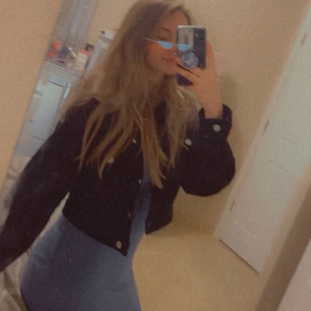 Meet your Posher, Samantha